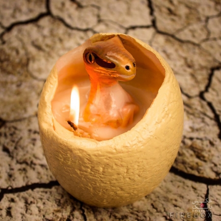تخم دایناسور از جنس شمع