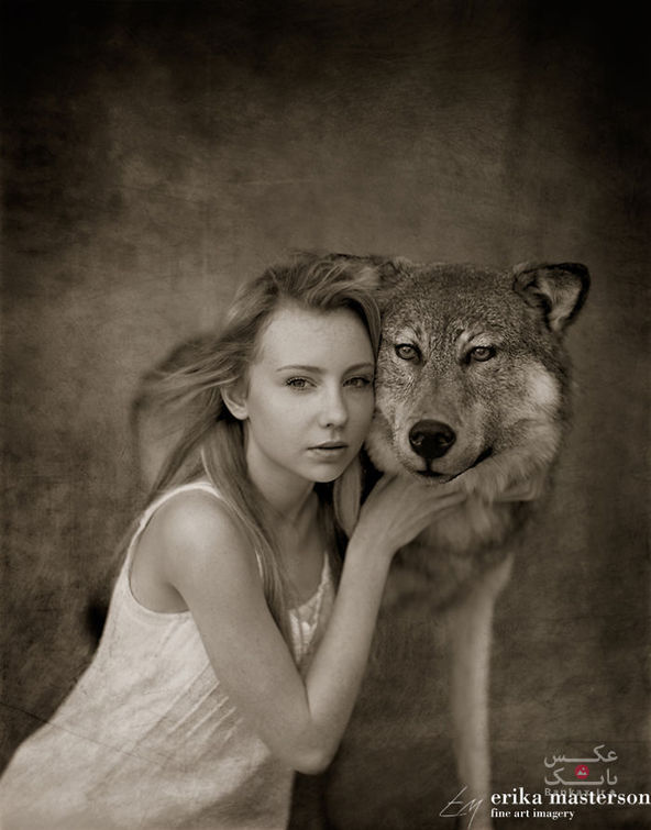 عکاسی از دختران به همراه حیوانات تاکسیدرمی برای نشان دادن رابطه انسان و طبیعت/بانک عکس