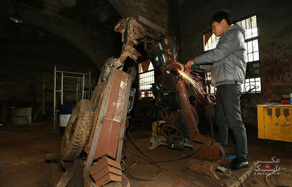 ساخت ترانسفورماتور از ضایعات فلزی توسط پدر و پسر کشاورز در چین/بانک عکس