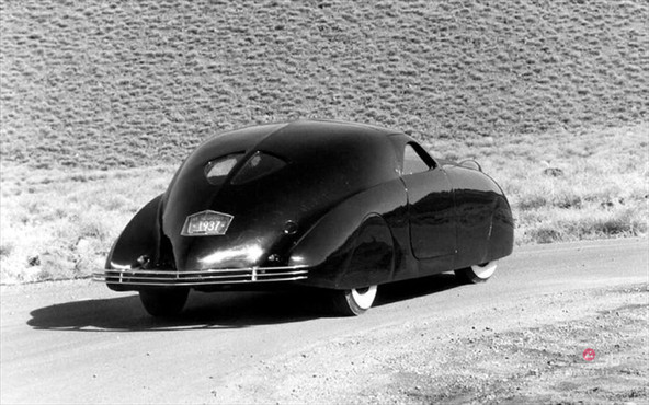 Classic Car The 1938 Phantom Corsair/بانک عکس