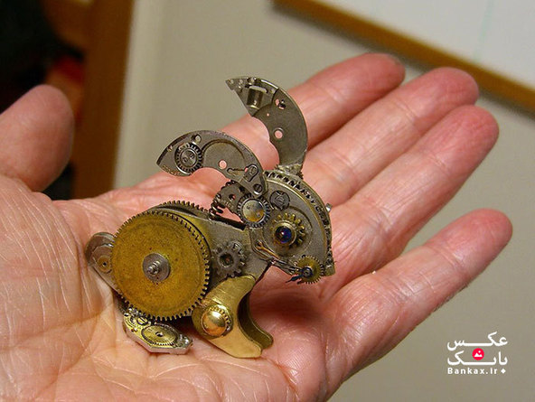مجسمه سازی با قطعات ساعتهای قدیمی/بانک عکس